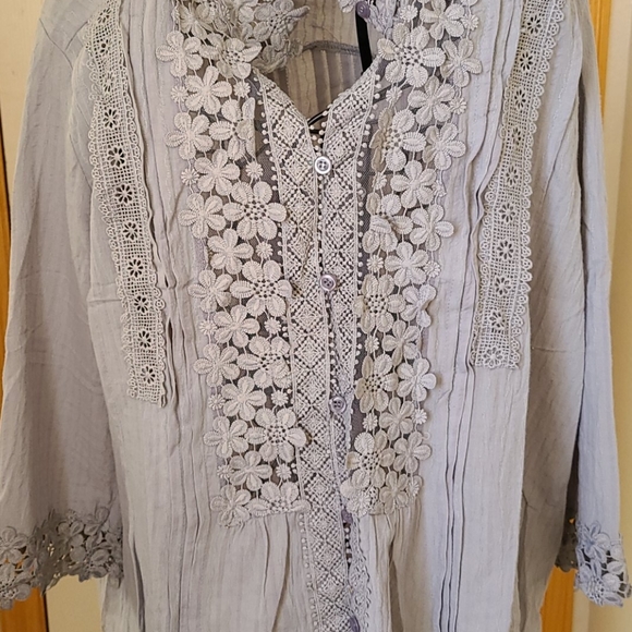 NEW Bohemian inspired laced blouse- NWT - Picture 4 of 9